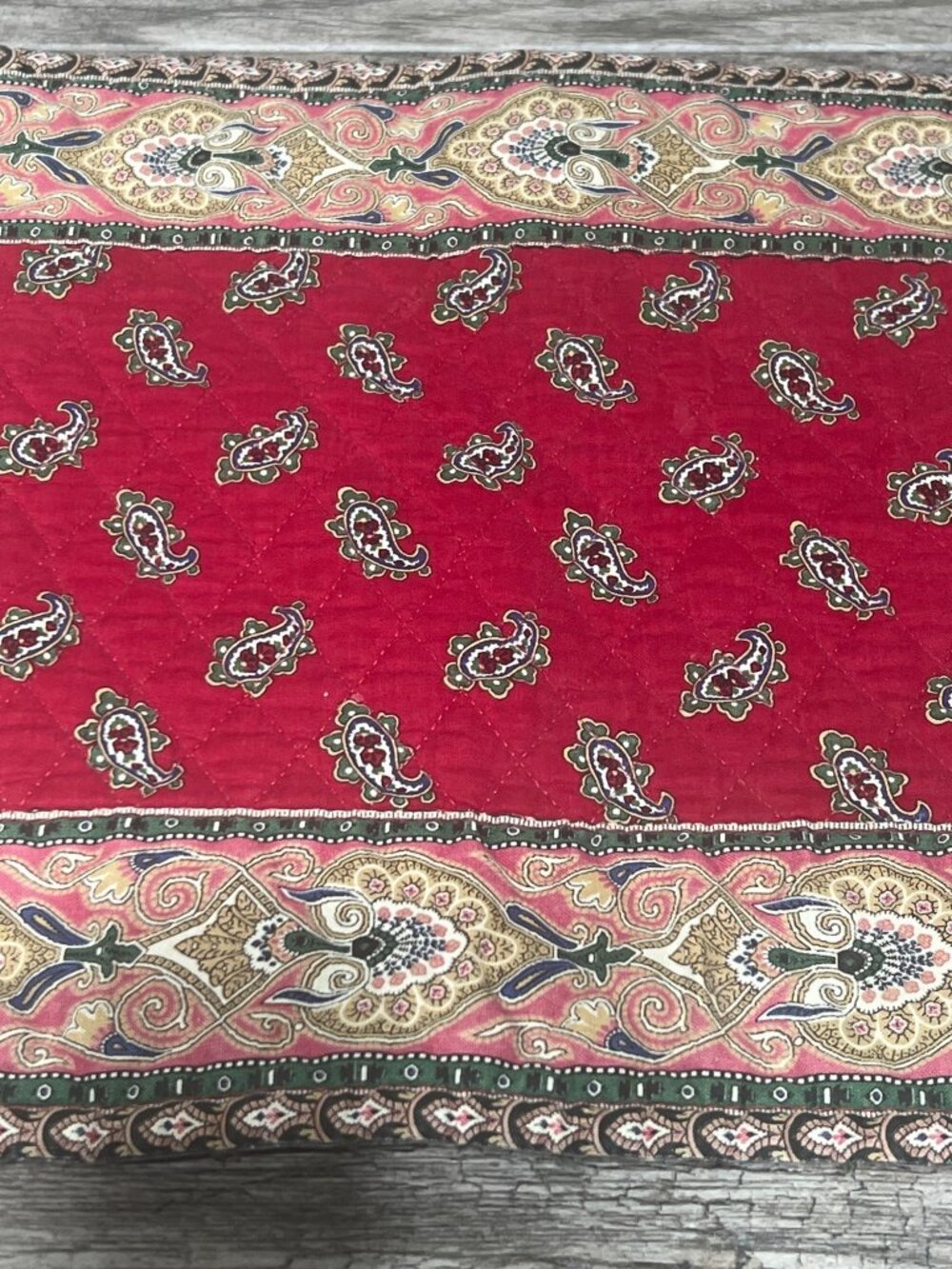 Vintage Vera Bradley Red Paisley Quilted Placemat set of 2 - Picture 4 of 8
